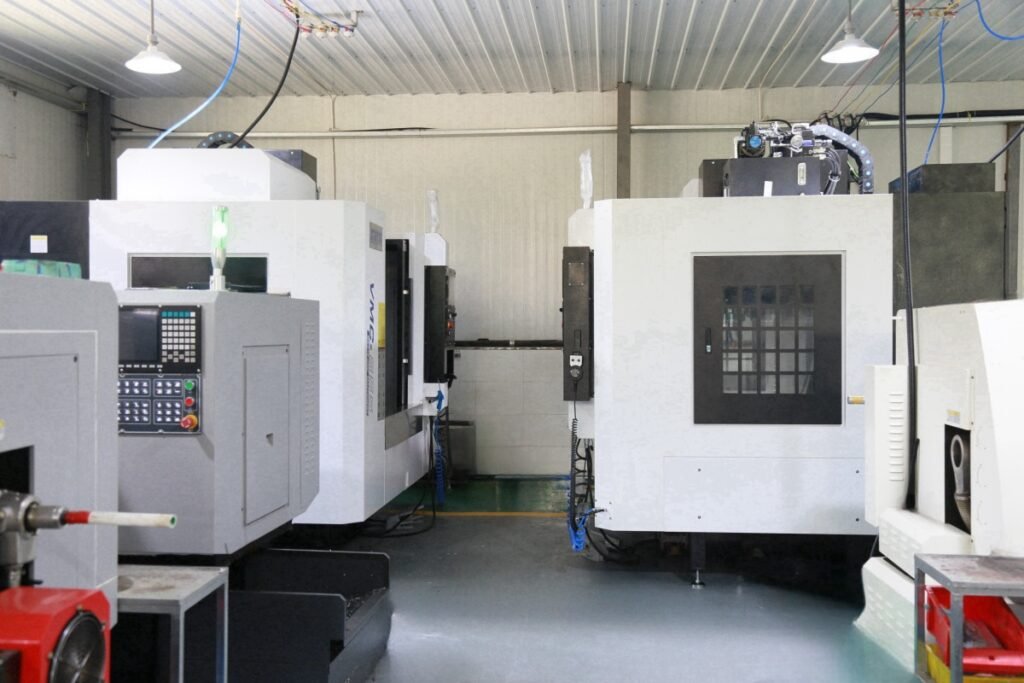 CNC Machining Center : 1